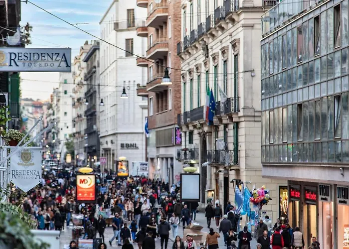 Residenza Toledo Lifestyle מלון נאפולי