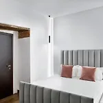 Отель Residenza Toledo Lifestyle 2*